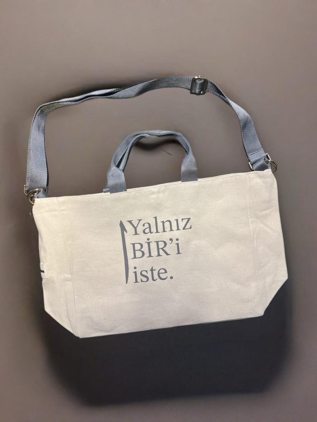 Omuz ve El Çantası - Yalnız Bir'i İste Baskılı - Görsel 2