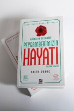 Salih Suruç - Kainatın Efendisi Peygamberimizin Hayatı - Mekke ve Medine Dönemi - 2 Kitap - Görsel 3